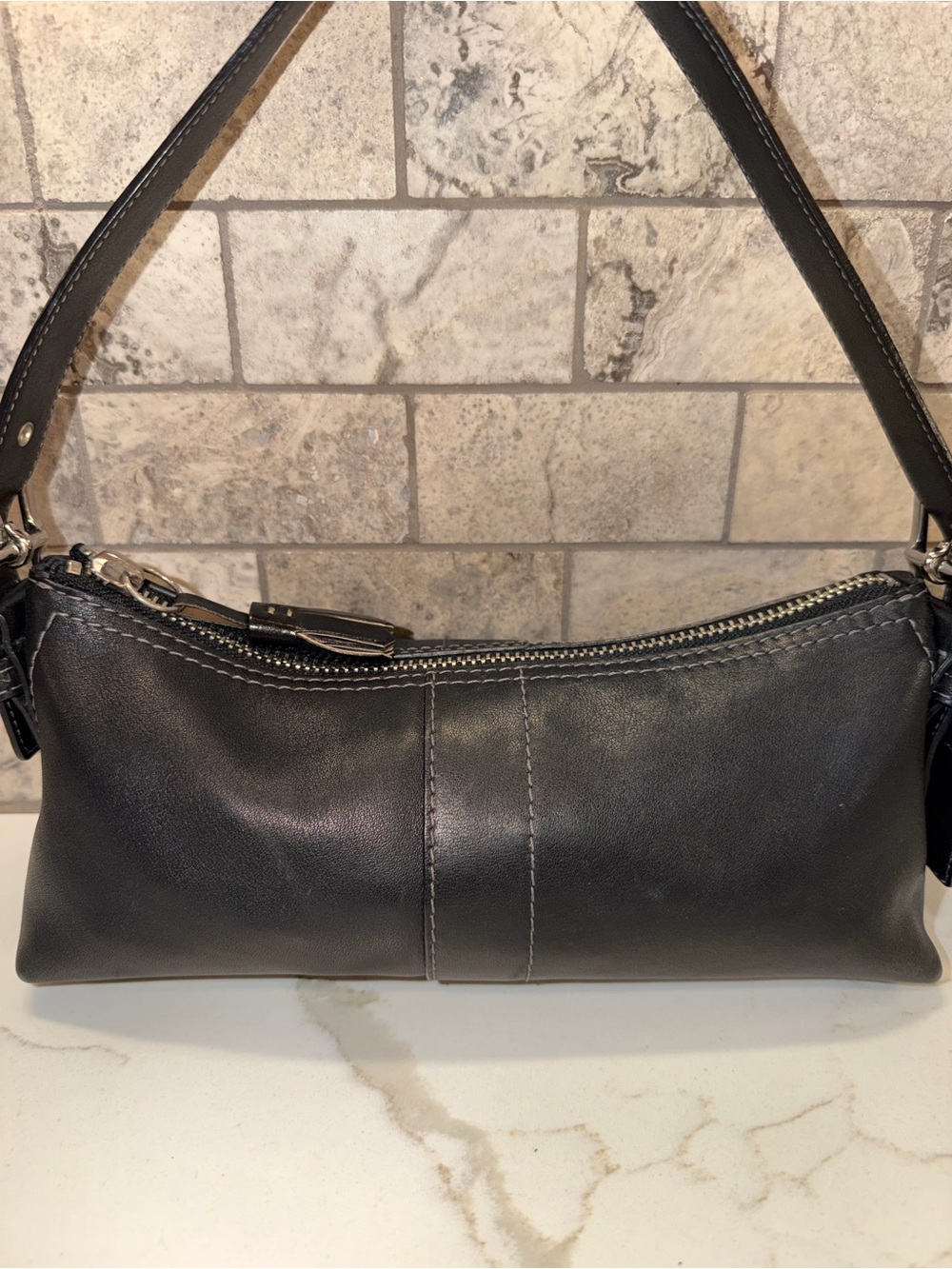 Coach 2004 Vintage Demi Hampton Baguette
